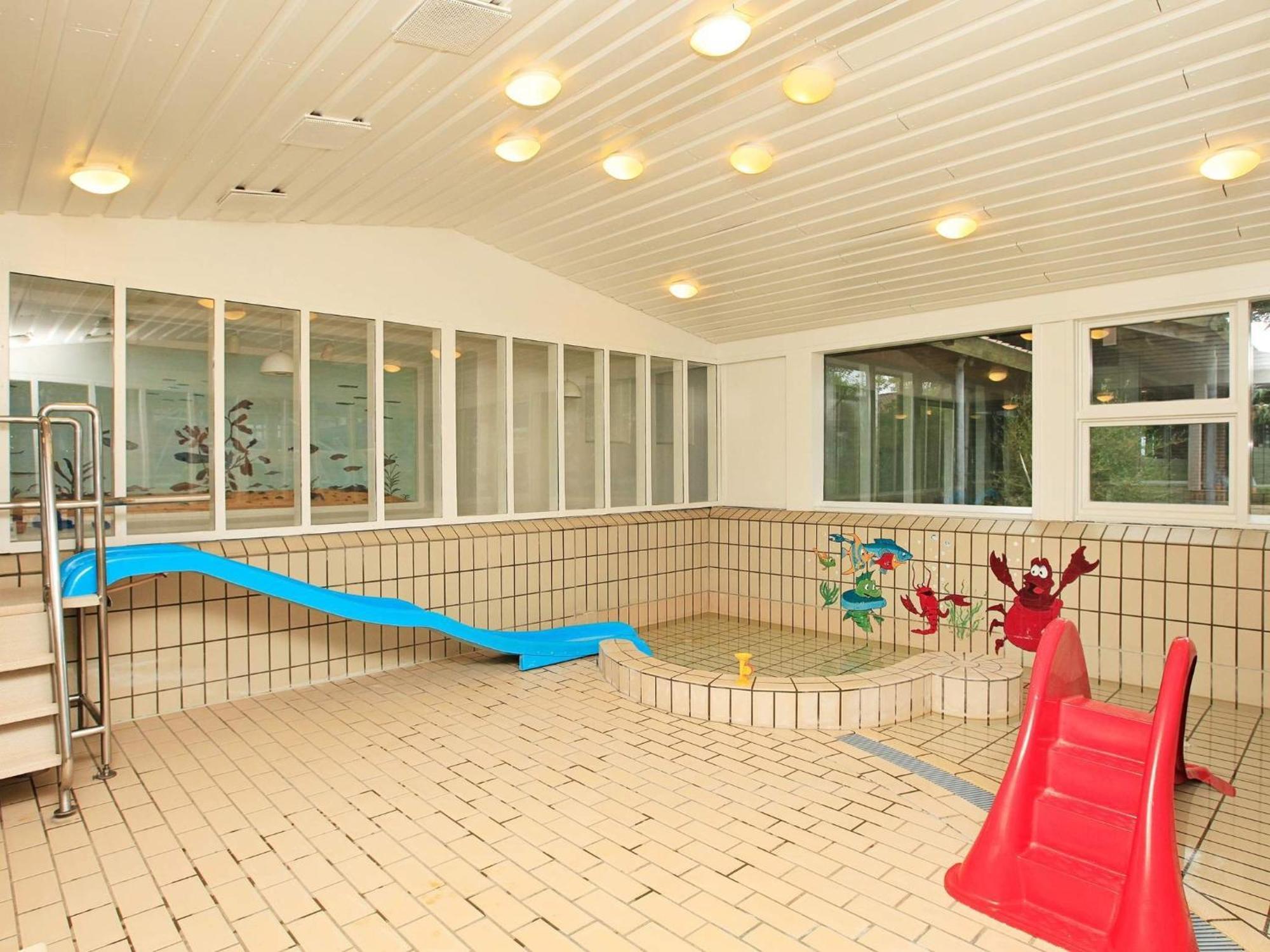 6 Person Holiday Home On A Holiday Park In 한스트홀름 외부 사진